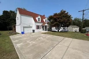 2009 Circle Dr, Hopewell Township, PA 15001 - Photo 2