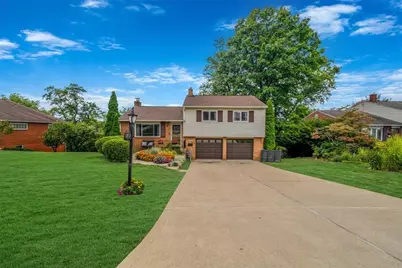 416 Nantucket Dr, Pittsburgh, PA 15236 - Photo 1