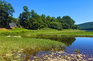 145 Robinson Pl, Perry Township, PA 16041 - Photo 4