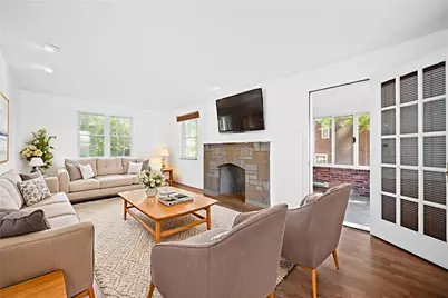 216 Commonwealth Ave, West Mifflin, PA 15122 - Photo 4