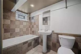 216 Commonwealth Ave, West Mifflin, PA 15122 - Photo 24