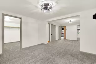 265 Monica Dr, Hempfield Township, PA 15601 - Photo 20