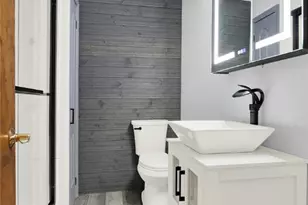 265 Monica Dr, Hempfield Township, PA 15601 - Photo 8