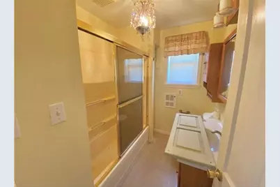 302 N Cedar St, New Castle, PA 16102 - Photo 6