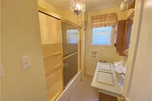 302 N Cedar St, New Castle, PA 16102 - Photo 6