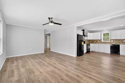 15 Surf Dr #1, Forward Township, PA 15020 - Photo 4