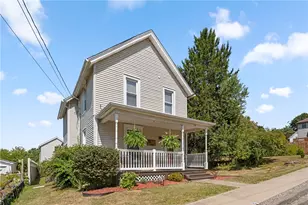 107 E School St, Mars, PA 16046 - Photo 2