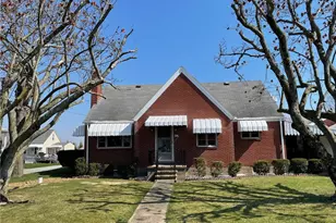 4517 Lincoln Ave, Hempfield Township, PA 15644 - Photo 1