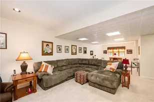 120 Blossom Dr, Center Township, PA 16001 - Photo 26