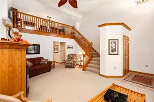 120 Blossom Dr, Center Township, PA 16001 - Photo 6