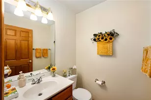 120 Blossom Dr, Center Township, PA 16001 - Photo 16