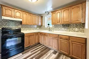 1224 Burgettstown Rd, Mt Pleasant Twp, PA 15340 - Photo 6