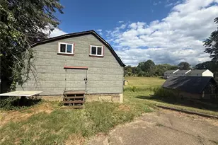 102 Baker Rd, Center Township, PA 15061 - Photo 4