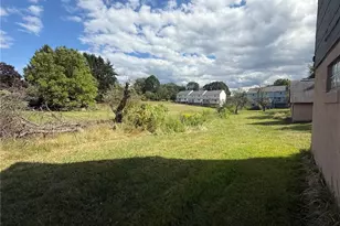 102 Baker Rd, Center Township, PA 15061 - Photo 8