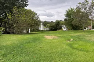 913 W 1st Ave, Derry Township, PA 15627 - Photo 10