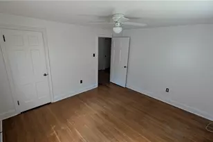 1885 Graham Blvd, Pittsburgh, PA 15235 - Photo 16