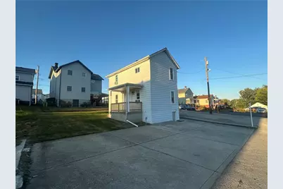 17 N Silver Street, Mt Pleasant Boro, PA 15666 - Photo 4