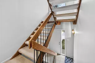 512 Dogwood Ct, Ross Twp, PA 15237 - Photo 2