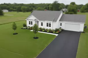 660 Kingdom Dr, Hickory Township, PA 16101 - Photo 2