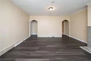 1922 Harcum Wy, Pittsburgh, PA 15203 - Photo 8