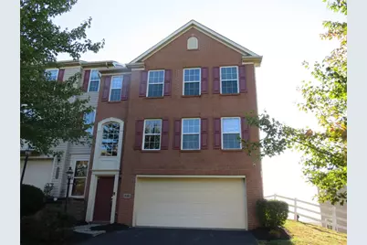 238 Maple Ridge Dr, Cecil, PA 15317 - Photo 1