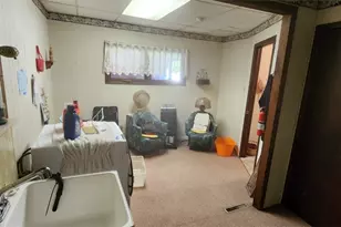 29 Pittsburgh Cir, Ellwood City, PA 16117 - Photo 14