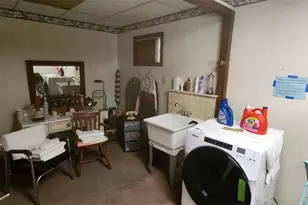 29 Pittsburgh Cir, Ellwood City, PA 16117 - Photo 12