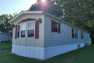 1529 Lee Ln, Grove City Boro, PA 16127 - Photo 4