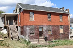 114 E Church Ave, Masontown, PA 15461 - Photo 6