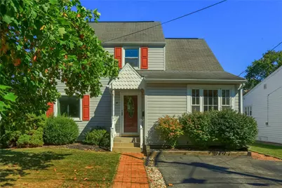 820 Plymouth Ln, Ellwood City, PA 16117 - Photo 1