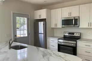 844 Gearing Ave, Pittsburgh, PA 15210 - Photo 10