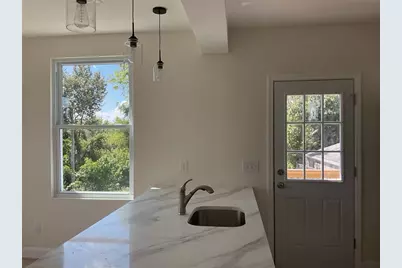 844 Gearing Ave, Pittsburgh, PA 15210 - Photo 12