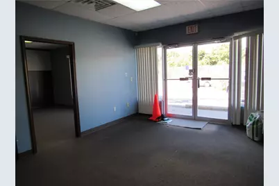 3208 Lebanon Church Rd, West Mifflin, PA 15122 - Photo 10