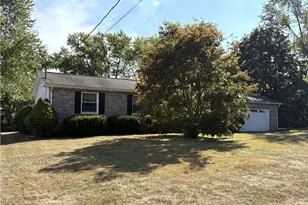 107 Lynne Dr, Big Beaver, PA 15010 - Photo 1