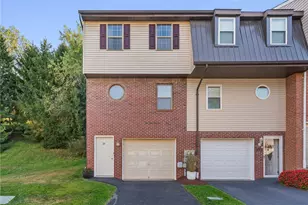 121 Pine Ct, Pittsburgh, PA 15239 - Photo 1