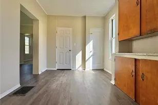 1810 Tony St, Shenango Township, PA 16101 - Photo 12