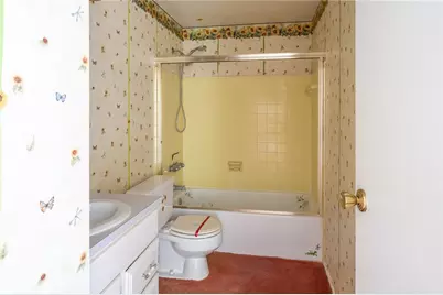 1613 Shawmut Dr, Pittsburgh, PA 15116 - Photo 16