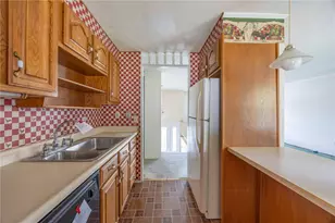 1613 Shawmut Dr, Pittsburgh, PA 15116 - Photo 14