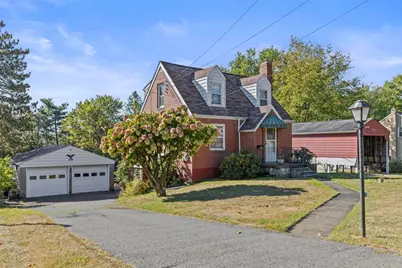 1645 Charlton Heights  Rd, Moon/Crescent Twp, PA 15108 - Photo 1