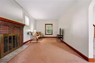 104 Pittsburgh Cir, Ellwood City, PA 16117 - Photo 4