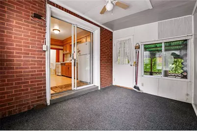 104 Pittsburgh Cir, Ellwood City, PA 16117 - Photo 8