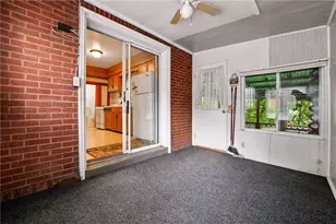 104 Pittsburgh Cir, Ellwood City, PA 16117 - Photo 8