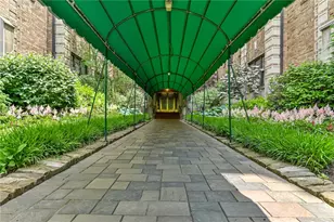 166 N Dithridge St, Pittsburgh, PA 15213 - Photo 2