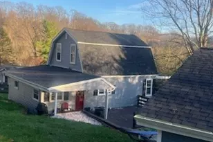 884 Bocktown Rd, Moon/Crescent Twp, PA 15046 - Photo 2