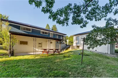 2085 Debrakeleer, Farrell, PA 16121 - Photo 4