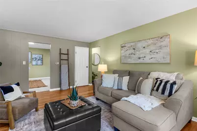 2085 Debrakeleer, Farrell, PA 16121 - Photo 6
