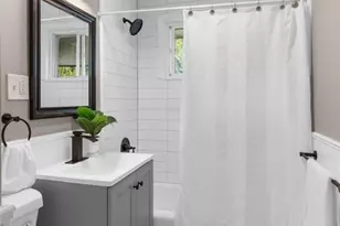 2085 Debrakeleer, Farrell, PA 16121 - Photo 16