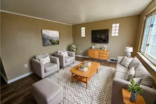 1406 Maryland Ave, West Mifflin, PA 15122 - Photo 2