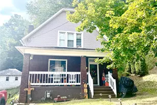 572 N Elm St, Butler, PA 16001 - Photo 1