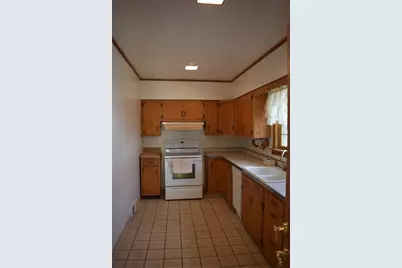 1137 Connellsville Rd, Washington Township, PA 15438 - Photo 4